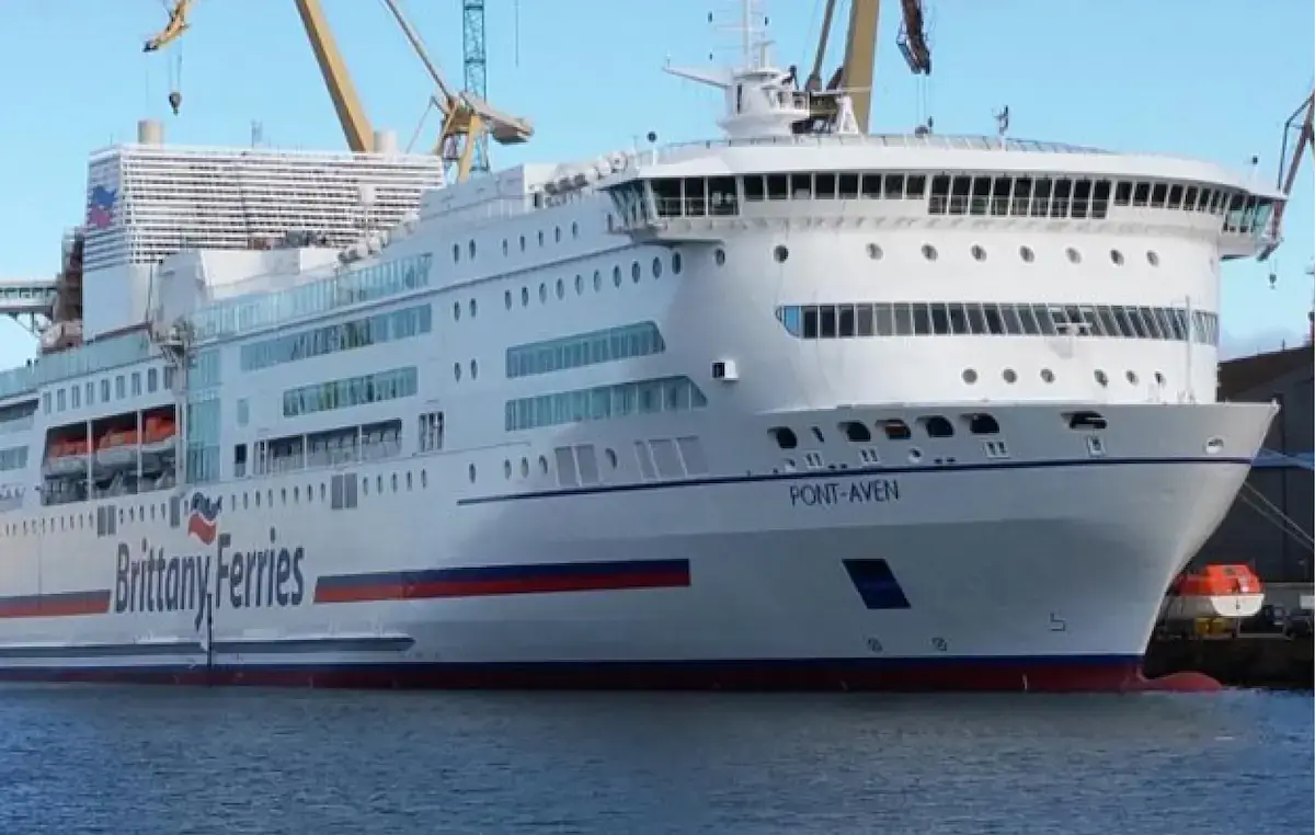 Ferry MS Pont-Aven de Brittany Ferries à quai