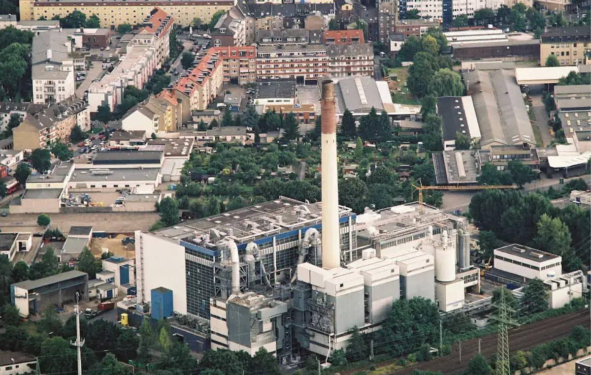 Müllheizkraftwerk Düsseldorf mit der LAB-Technologie SECOLAB zur Trocken-Rauchgasreinigung und Emissionsminderung