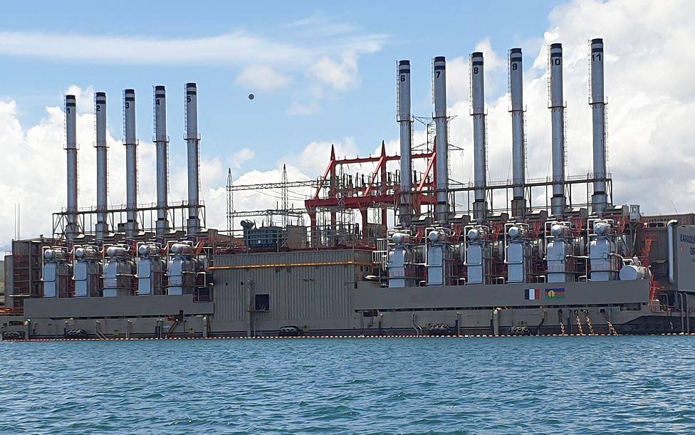 Système de traitement des émissions sur une barge énergétique équipée de moteurs gaz par LAB