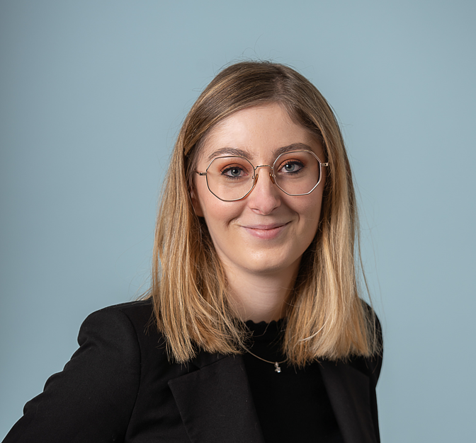 Portrait d’Anaïs Van Dormael, chargée des ressources humaines et du recrutement chez LAB