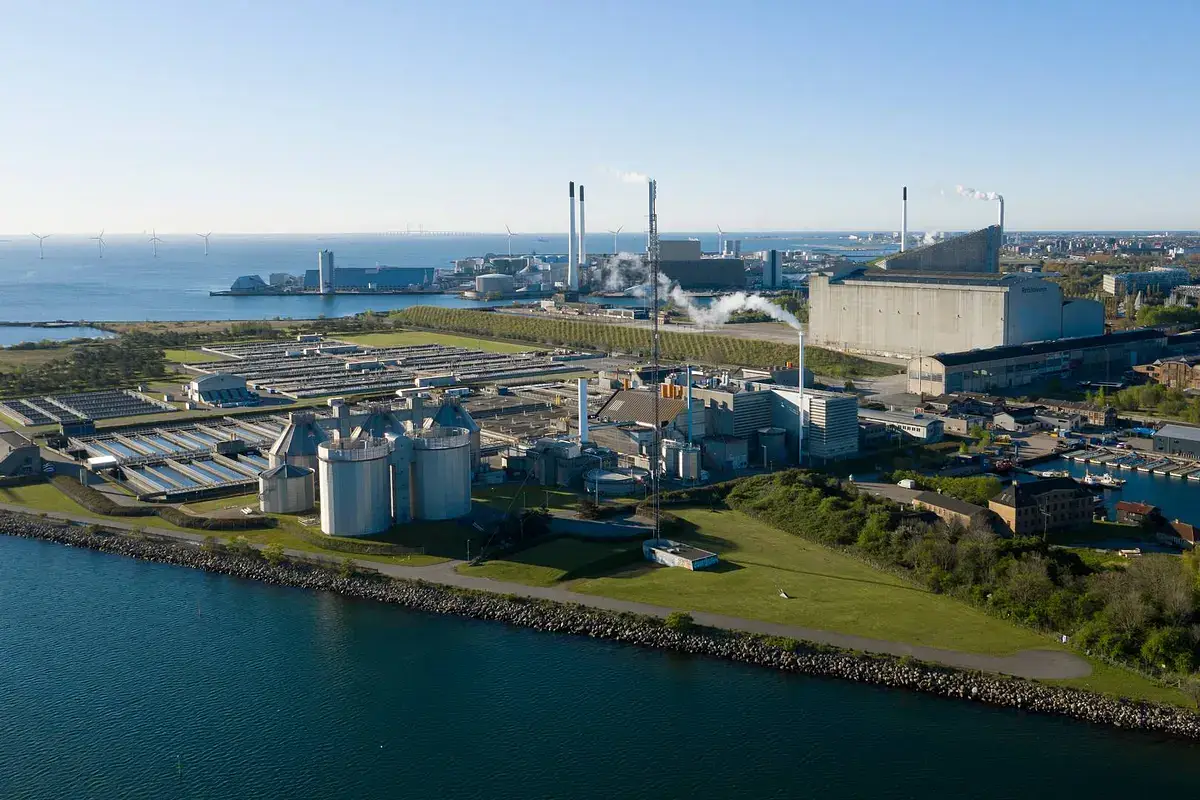 Installation industrielle Biofos au Danemark avec systèmes de traitement des fumées et valorisation énergétique