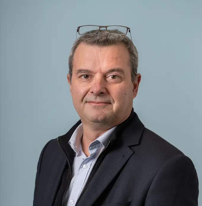 Portrait de David Boyer, Directeur Commercial chez LAB, entreprise spécialisée dans le traitement des fumées