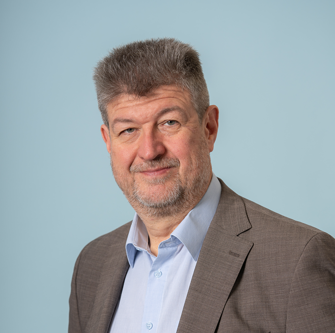 Portrait de Richard Budin, Directeur Général  chez LAB, entreprise spécialisée dans le traitement des fumées