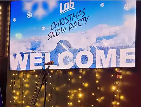 Lab christmas party 2025 webp - Attribut alt par défaut.